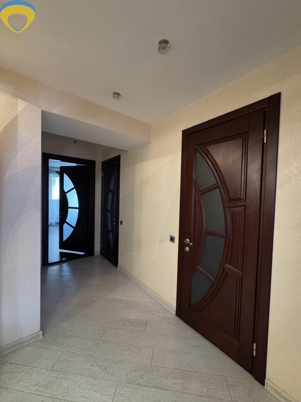 продажа трехкомнатной квартиры номер A-174771 в Суворовском районе, фото номер 8